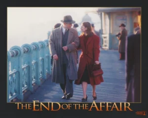 Ralph Fiennes with Julianne Moore in a scene from The End of the Affair (1999)