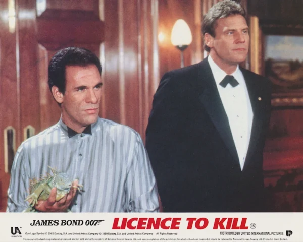 Robert Davi (left)