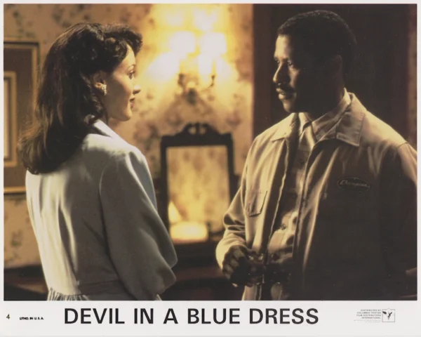 A scene from Devil in a Blue Dress (1995)