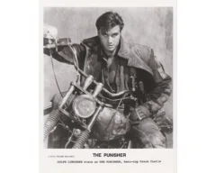 Dolph Lundgren as hero-cop Frank Castle, aka THE PUNISHER